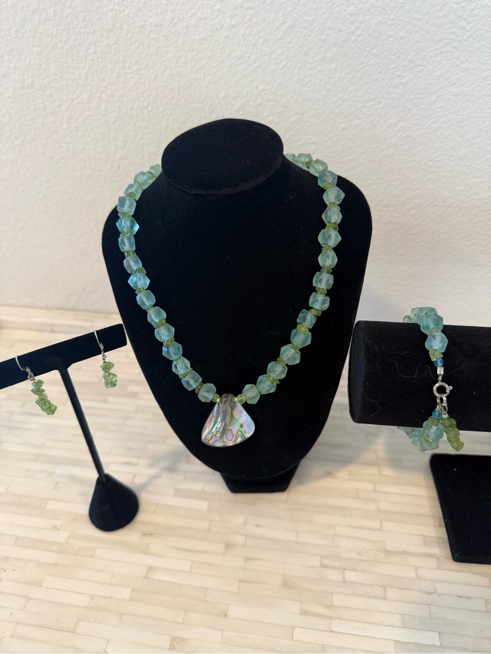 Green Bead Necklace Set with Abalone Pendant - Women Jewelry 3 piece set